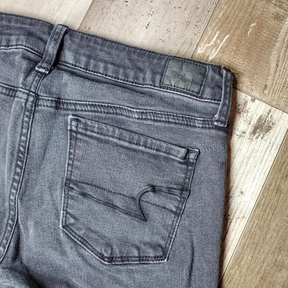 American Eagle Black Super Stretch Skinny Size 8 Regular Jeans - Picture 12 of 15